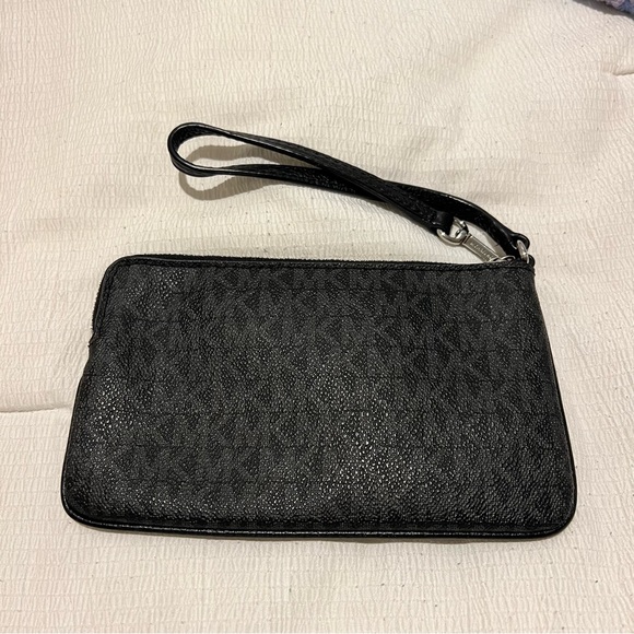 Wristlet - Picture 2 of 2